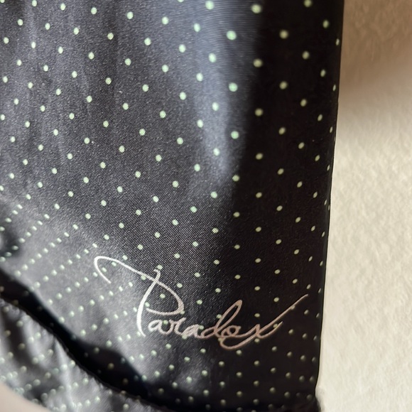 Paradox Lightweight Windbreaker/ rain jacket size M - Picture 3 of 6